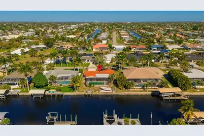 1636 SE 39th St, Cape Coral, FL 33904 - Photo 5