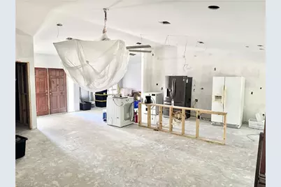 13470 McGregor Blvd, Fort Myers, FL 33919 - Photo 11