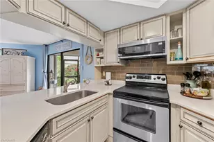 9623 Eaton Gardens Ln, Fort Myers, FL 33919 - Photo 5