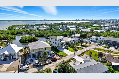 306 Seminole Way, Fort Myers Beach, FL 33931 - Photo 45