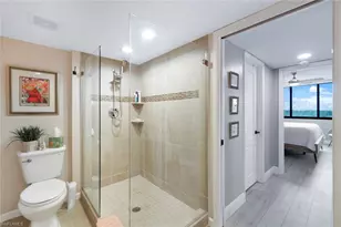 17 Bluebill Ave, Naples, FL 34108 - Photo 21