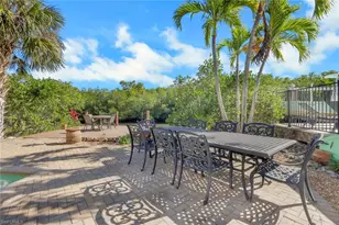 1292 Grand Canal Dr, Naples, FL 34110 - Photo 33