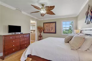 1292 Grand Canal Dr, Naples, FL 34110 - Photo 17