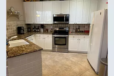 25259 Galashields Cir, Bonita Springs, FL 34134 - Photo 9