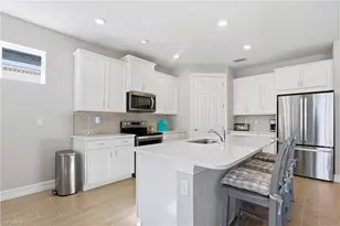 28137 Seasons Tide Ave, Bonita Springs, FL 34135 - Photo 9