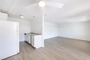 4603 Bayshore Dr, Naples, FL 34112 - Photo 5