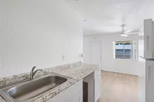 4603 Bayshore Dr, Naples, FL 34112 - Photo 9