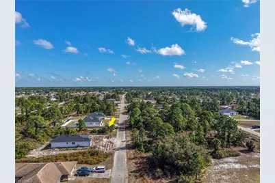 749 Newell St E, Lehigh Acres, FL 33974 - Photo 5