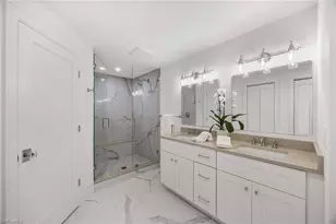 688 Parkview Ln, Naples, FL 34103 - Photo 15