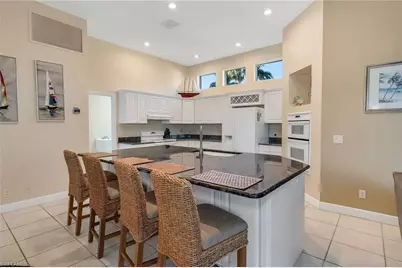 934 Marble Dr, Naples, FL 34104 - Photo 9