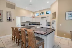 934 Marble Dr, Naples, FL 34104 - Photo 9