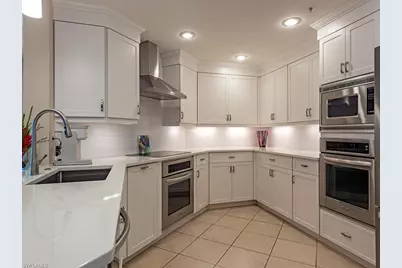 60 Seagate Dr #1205, Naples, FL 34103 - Photo 5