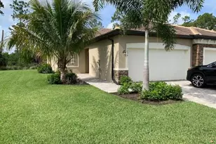 9236 Glenforest Dr, Naples, FL 34120 - Photo 11