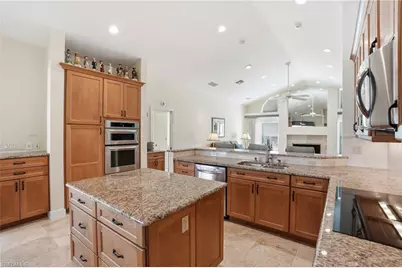 2544 SE 23rd Pl, Cape Coral, FL 33904 - Photo 15