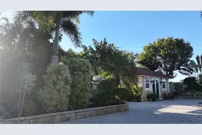 4620 Southern Breeze Dr, Naples, FL 34114 - Photo 9