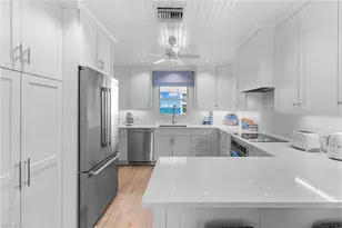 2701 Gulf Shore Blvd N, Naples, FL 34103 - Photo 11