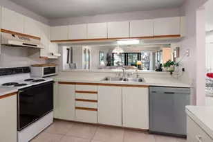 5741 Deauville Cir, Naples, FL 34112 - Photo 5