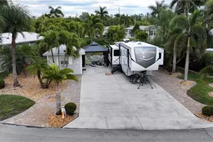 5823 Burrwood Ct, Fort Myers, FL 33905 - Photo 7