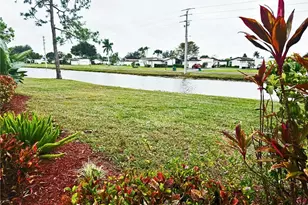 2005 Pine Isle Ln, Naples, FL 34112 - Photo 5