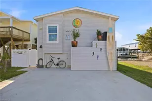 35 Emily Ln, Fort Myers Beach, FL 33931 - Photo 23
