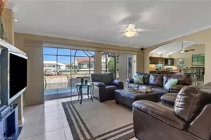 562 Goldcoast Ct, Marco Island, FL 34145 - Photo 5