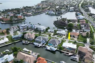 562 Goldcoast Ct, Marco Island, FL 34145 - Photo 27