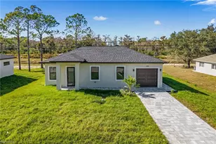 918 Anaconda Ave S, Lehigh Acres, FL 33974 - Photo 1