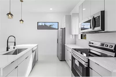 918 Anaconda Ave S, Lehigh Acres, FL 33974 - Photo 3