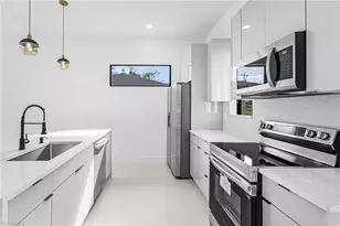 918 Anaconda Ave S, Lehigh Acres, FL 33974 - Photo 3