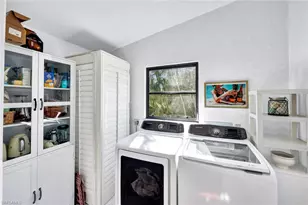 1285 Grand Canal Dr, Naples, FL 34110 - Photo 23