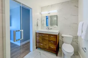 1910 Gulf Shore Blvd N, Naples, FL 34102 - Photo 21