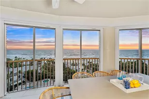 8111 Bay Colony Dr, Naples, FL 34108 - Photo 3