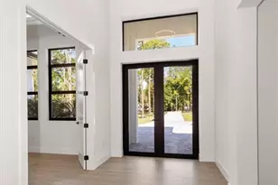 5080 Hickory Wood Dr, Naples, FL 34119 - Photo 5