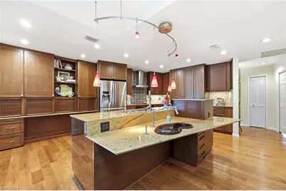 2274 Queens Way, Naples, FL 34112 - Photo 9