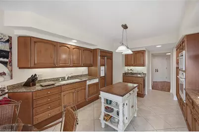 6597 Nicholas Blvd E #405, Naples, FL 34108 - Photo 11