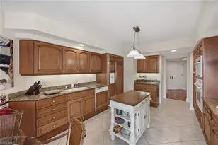 6597 Nicholas Blvd E, Naples, FL 34108 - Photo 11