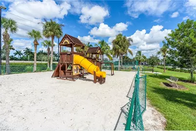 153 Santa Clara Dr #15, Naples, FL 34104 - Photo 31