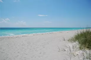 10002 Vanderbilt Dr, Naples, FL 34108 - Photo 35