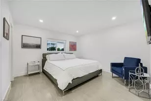 10002 Vanderbilt Dr, Naples, FL 34108 - Photo 19