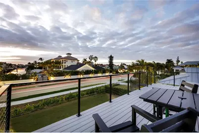 10002 Vanderbilt Dr, Naples, FL 34108 - Photo 27