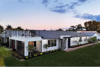 10002 Vanderbilt Dr, Naples, FL 34108 - Photo 7