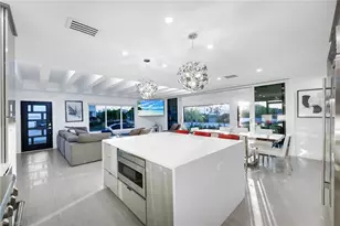 10002 Vanderbilt Dr, Naples, FL 34108 - Photo 13