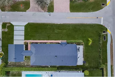 10002 Vanderbilt Dr, Naples, FL 34108 - Photo 31