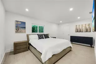 10002 Vanderbilt Dr, Naples, FL 34108 - Photo 23