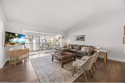 5633 Turtle Bay Dr #32, Naples, FL 34108 - Photo 7