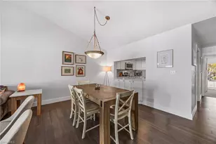 5633 Turtle Bay Dr, Naples, FL 34108 - Photo 3