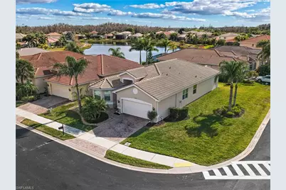 10100 Sugar Maple Ln, Fort Myers, FL 33913 - Photo 5