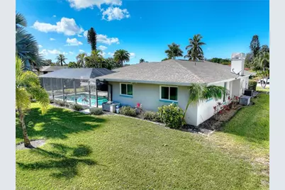 5345 Shalley Cir W, Fort Myers, FL 33919 - Photo 3