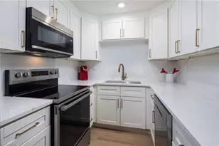 1595 Curlew Ave, Naples, FL 34102 - Photo 7