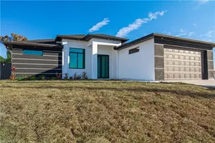 405 Kismet Pkwy E, Cape Coral, FL 33909 - Photo 5